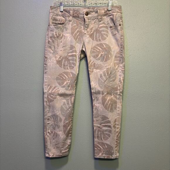 CAbi Denim - CAbi Palm Leaf Printed Ankle Cropped Jeans Women’s Size 6 Tropical Denim Pants